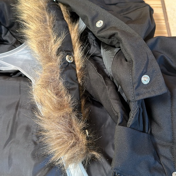 SwissTech Black Parka - L (10-12) - Picture 4 of 4